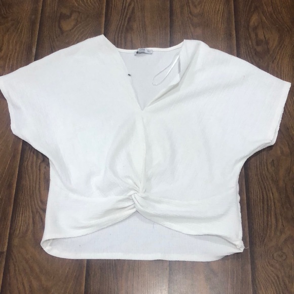 Zara Tops - Zara crop top